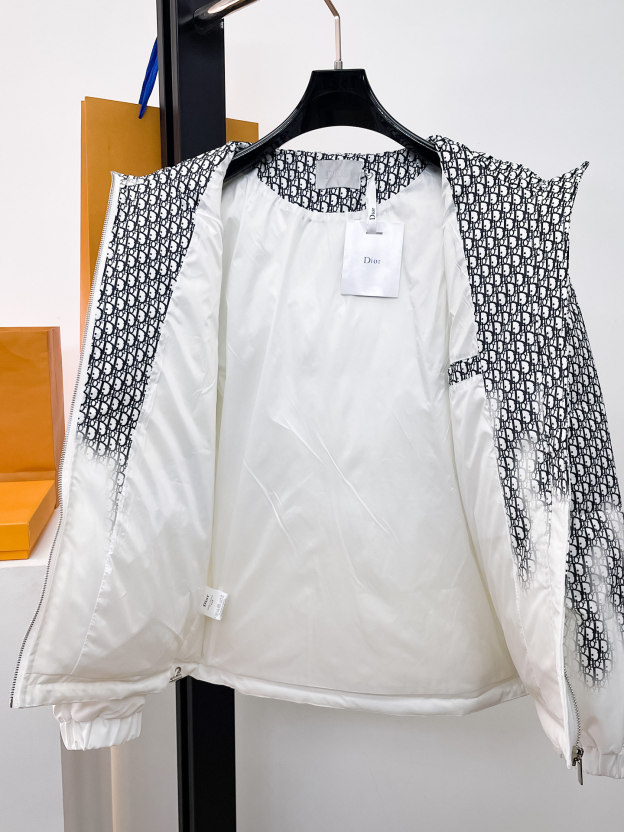 ディオール「Dior」ダウンジャケット