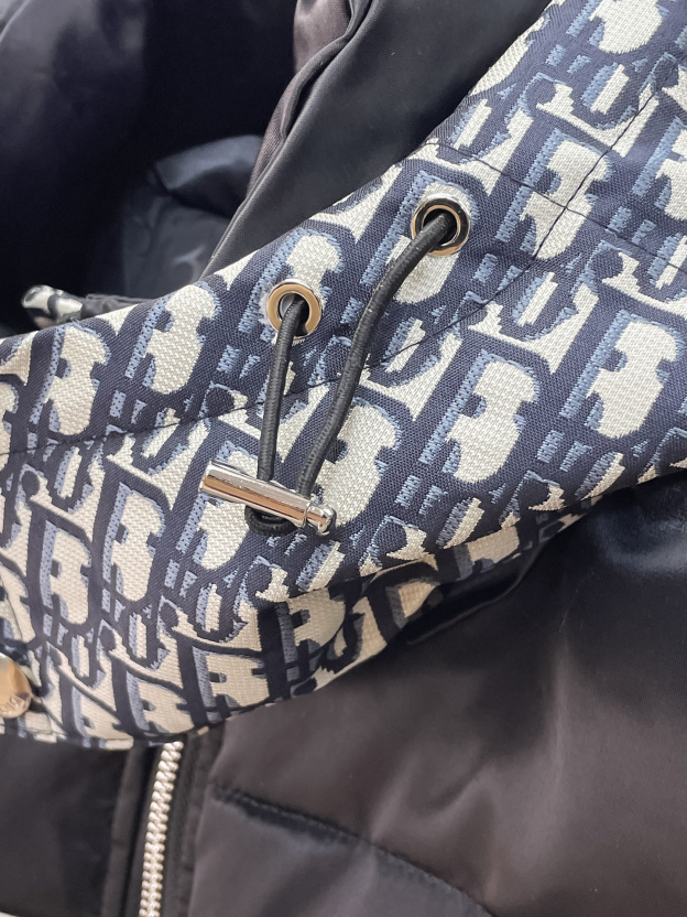 ディオール「Dior」ダウンジャケット