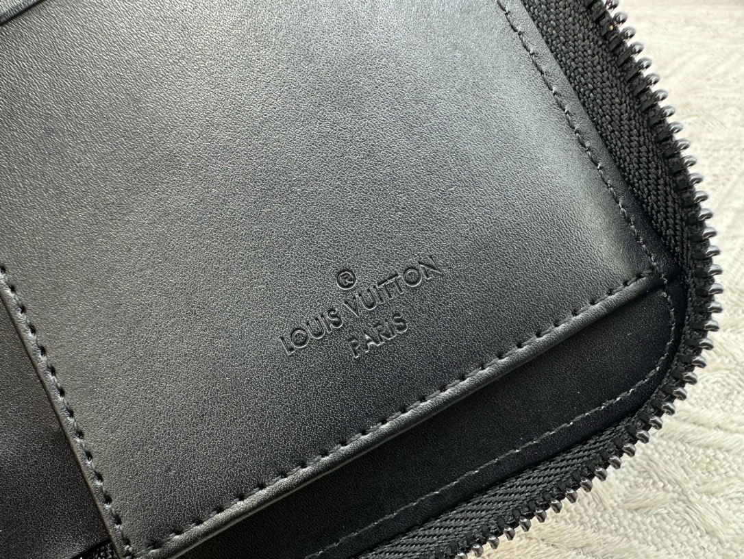 ルイ・ヴィトン「Louis Vuitton」ジッピー ウォレット･ヴァーティカル