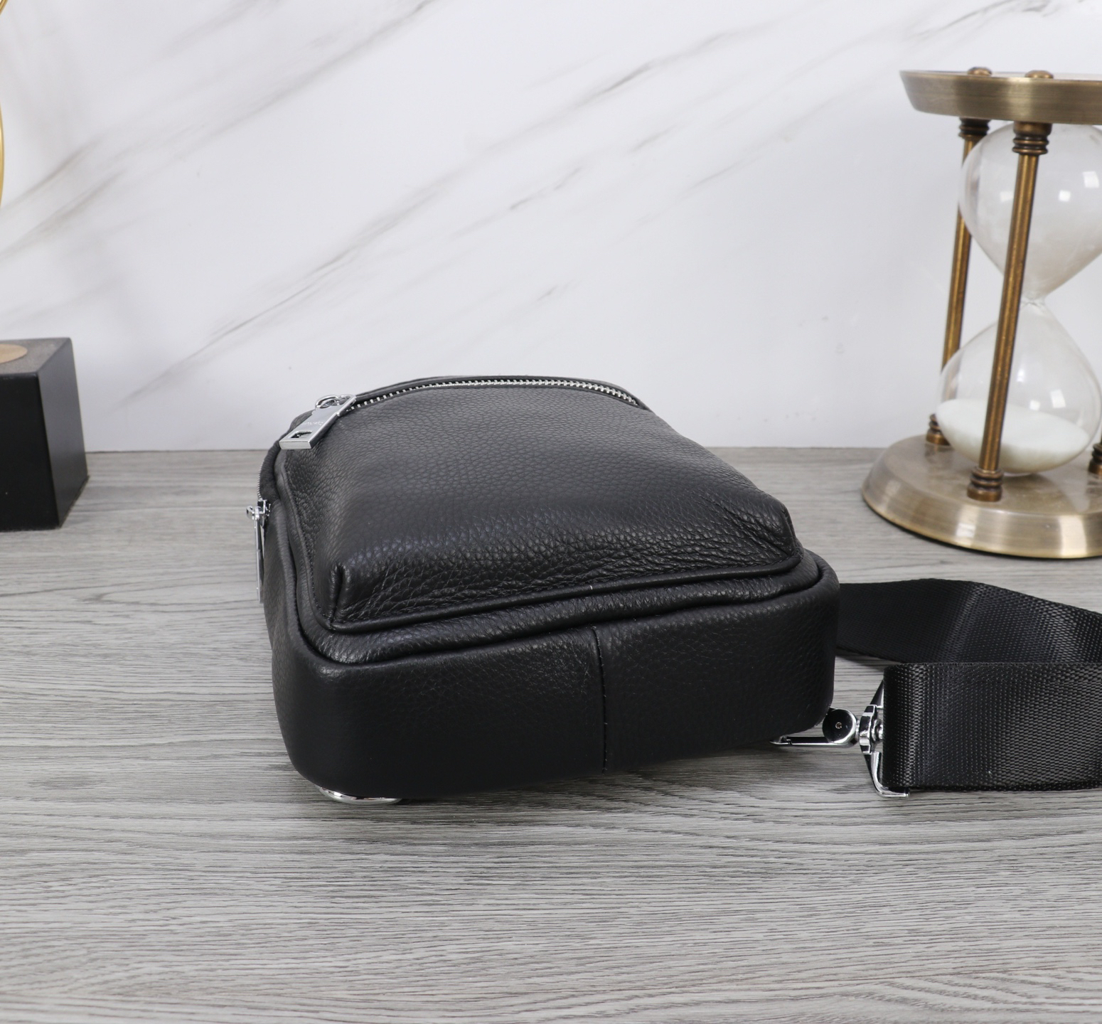 エルメス「Hermès」エンボス レザー ファニーパック