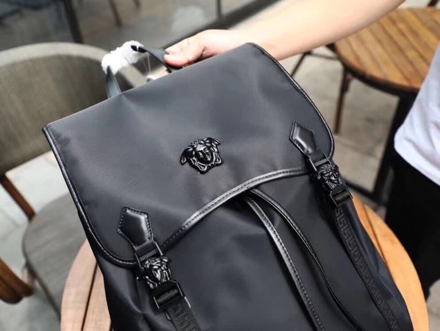 ヴェルサーチ「Versace」メデューサ バックパック
