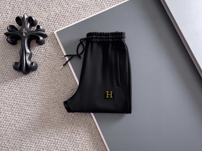 エルメス「Hermès」2026年春夏 ニット&パンツ セットアップ