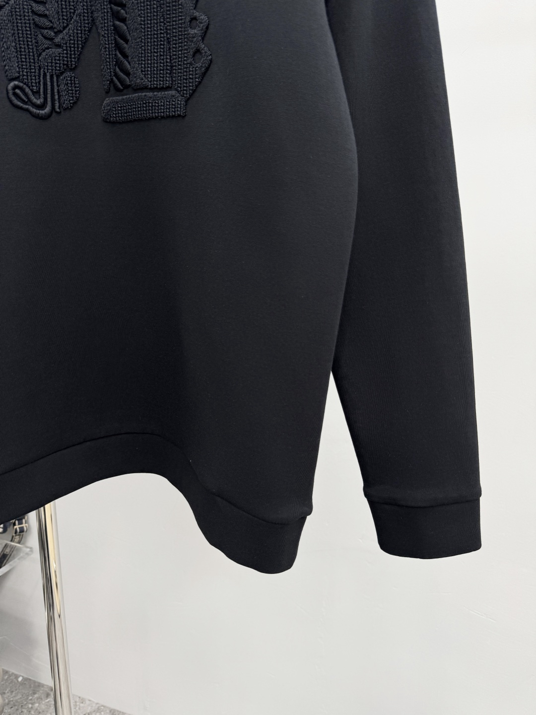 エルメス「Hermès」立体刺繍ロゴ 長袖スウェット