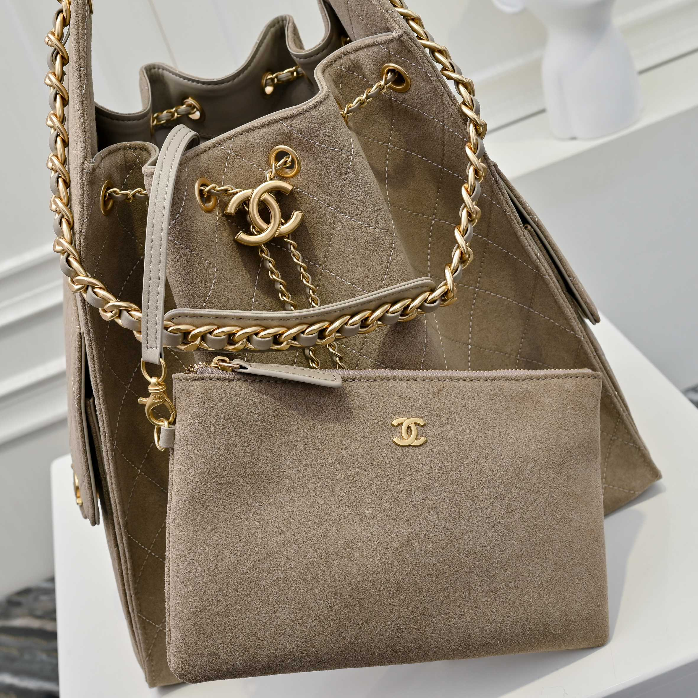 シャネル「Chanel」シャネル 25C スエード×カーフスキン ホーボーバッグ / ショルダーバッグ