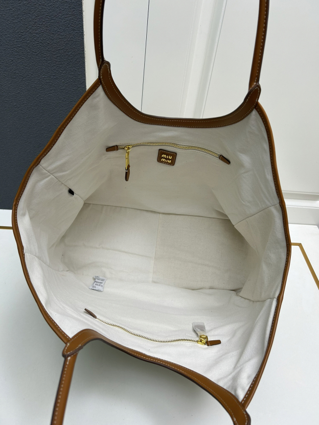 ミュウミュウ「Miu Miu」Ivyコレクション キャンバスレザーバケットバッグ