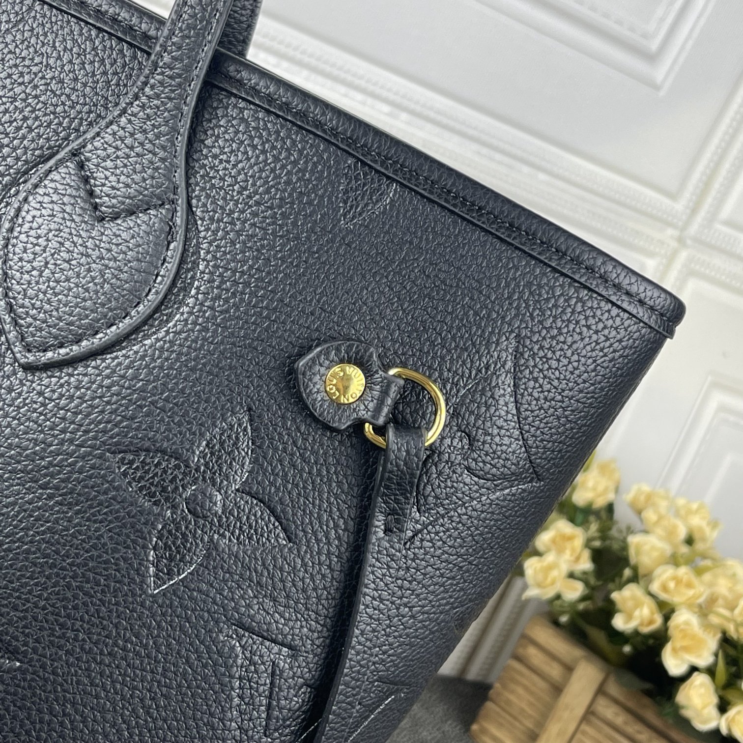 ルイ・ヴィトン「Louis Vuitton」ルイ・ヴィトン ネバーフル MM エンボスレザー / トートバッグ