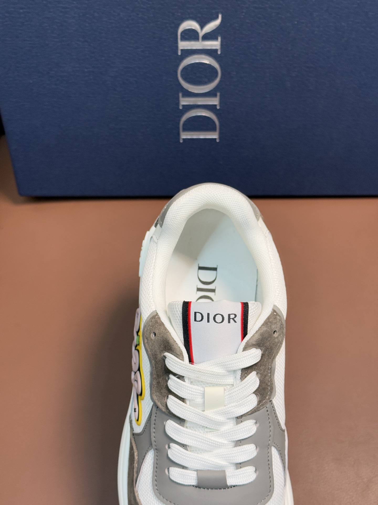 ディオール「Dior」x KAWS スネークイヤー コレクション B35 NXXT メンズ スニーカー
