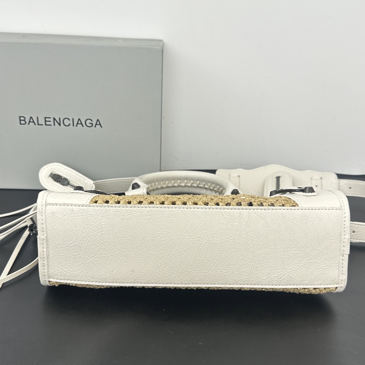 バレンシアガ「Balenciaga」バレンシアガ ラフィア ル・シティ ハンドバッグ / トートバッグ