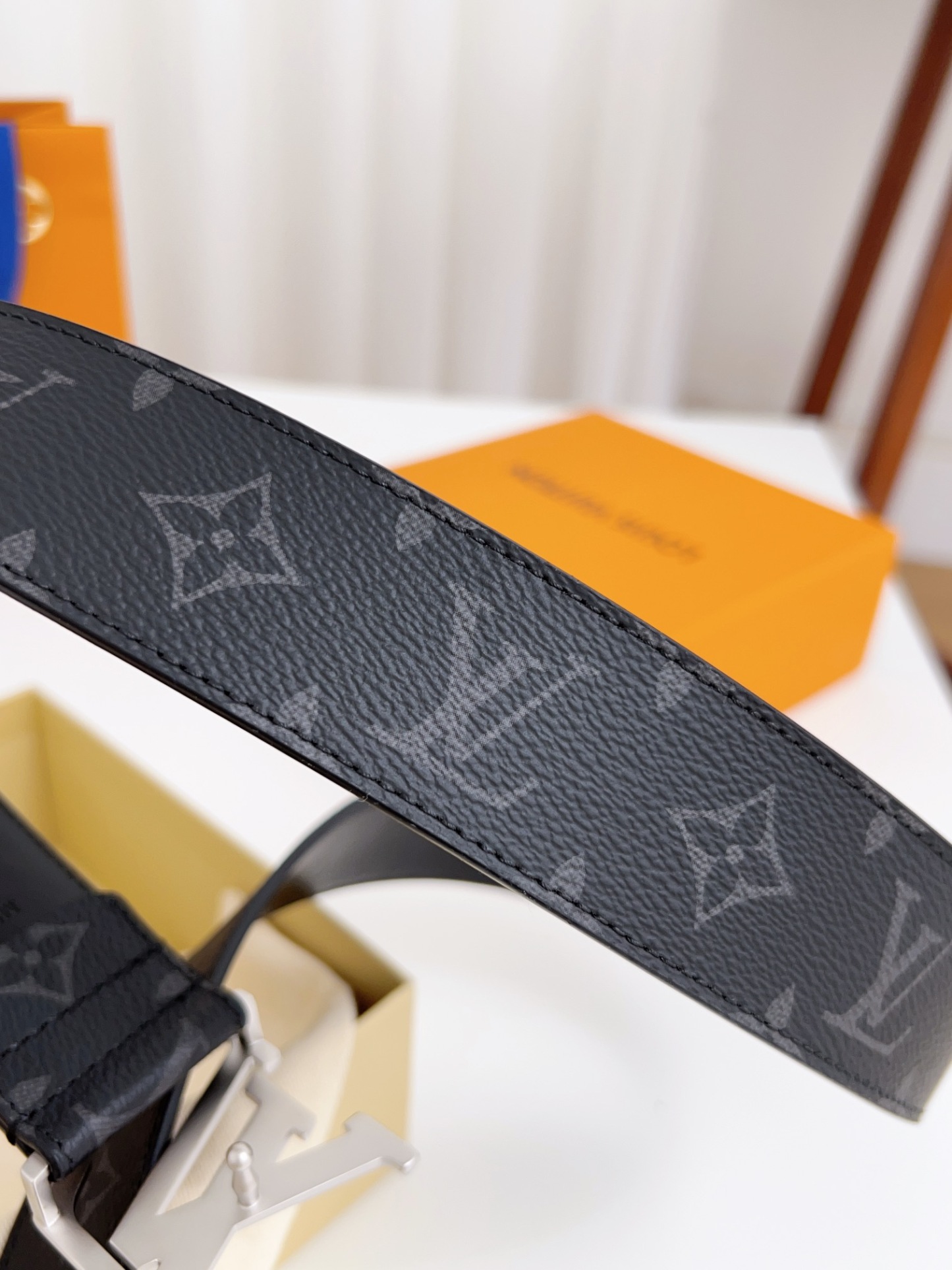 ルイ・ヴィトン「Louis Vuitton」ベルト･LV ピラミッド 40MM