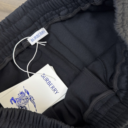バーバリー「Burberry」コットンショーツ / ロゴショーツ