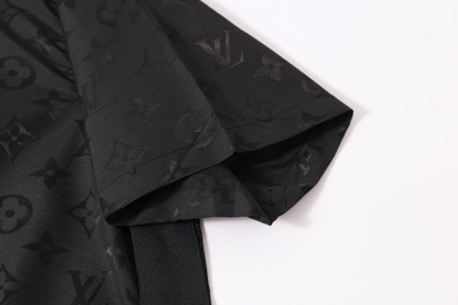 ルイ・ヴィトン「Louis Vuitton」ルイ・ヴィトン モノグラム・ウェーブ ジャカード シルクシャツ / ショートスリーブシャツ