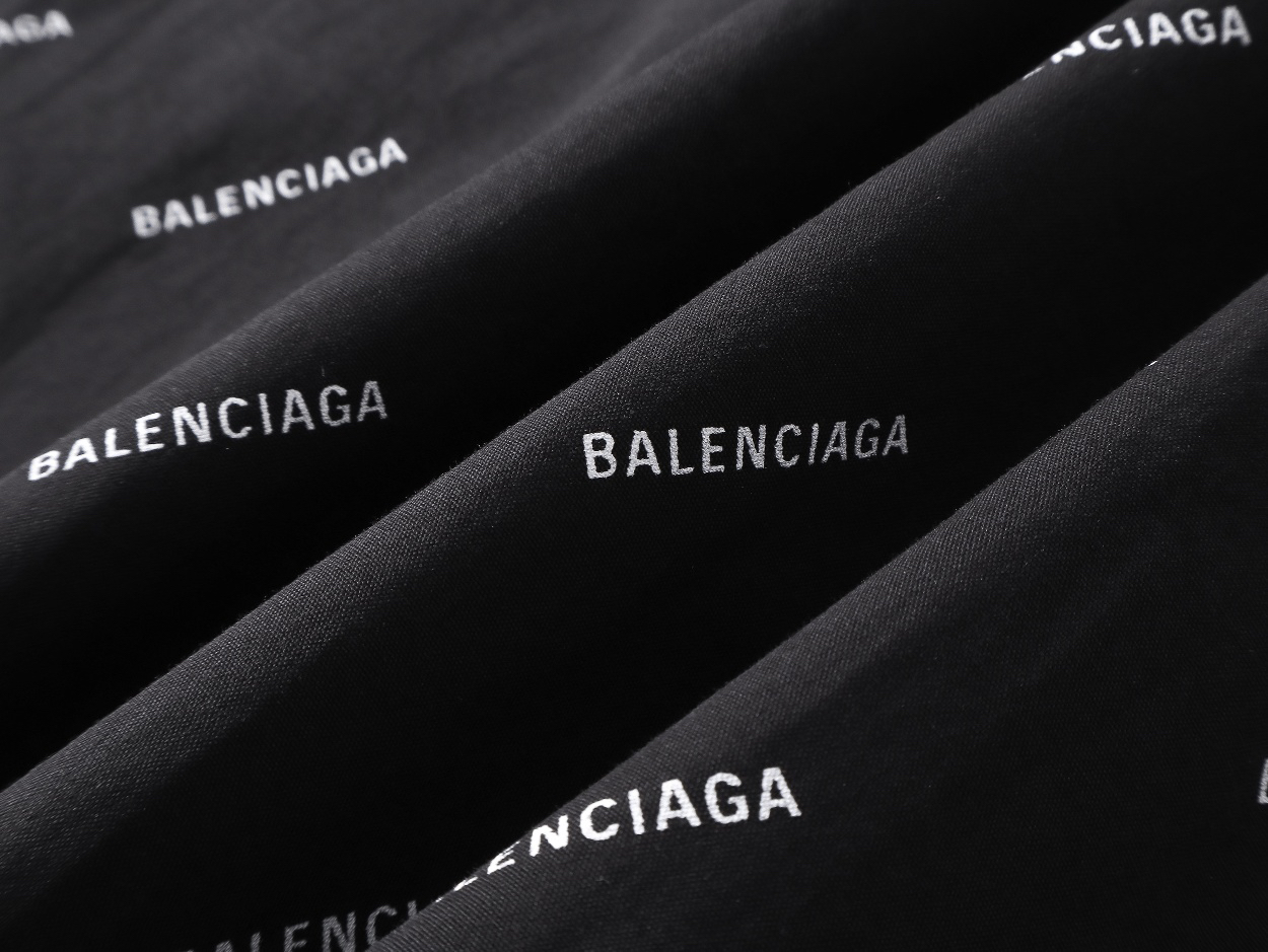 Balenciagaバレンシアガ オールオーバーロゴシャツ / ロングスリーブシャツ