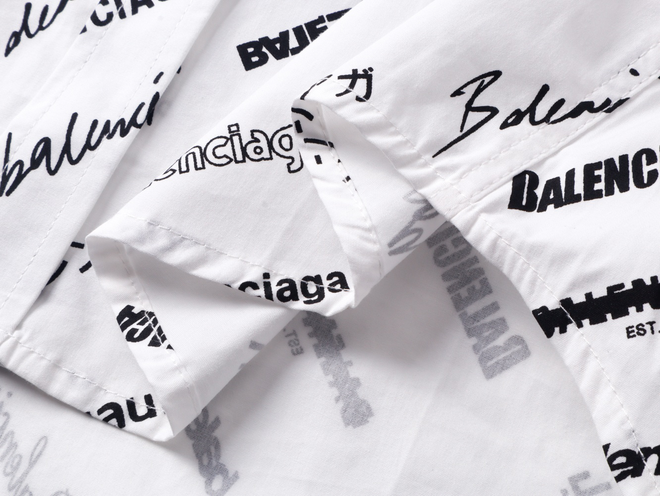 Balenciagaバレンシアガ オールオーバーロゴシャツ / ロングスリーブシャツ