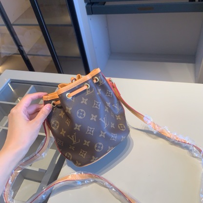 ルイ・ヴィトン「Louis Vuitton」ルイ・ヴィトン マルチポシェット アクセサリーズ 3点セット / ショルダーバッグ