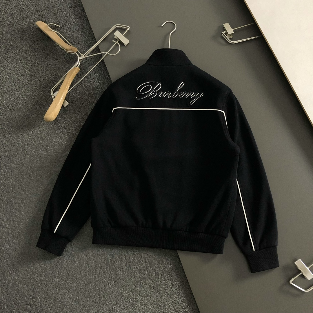 バーバリー「Burberry」バーバリー レタリング刺繍 ジップアップジャケット / アウター
