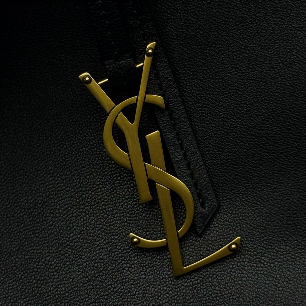 サンローラン「Saint Laurent」Paris Vill ドローストリング ショルダーバッグ