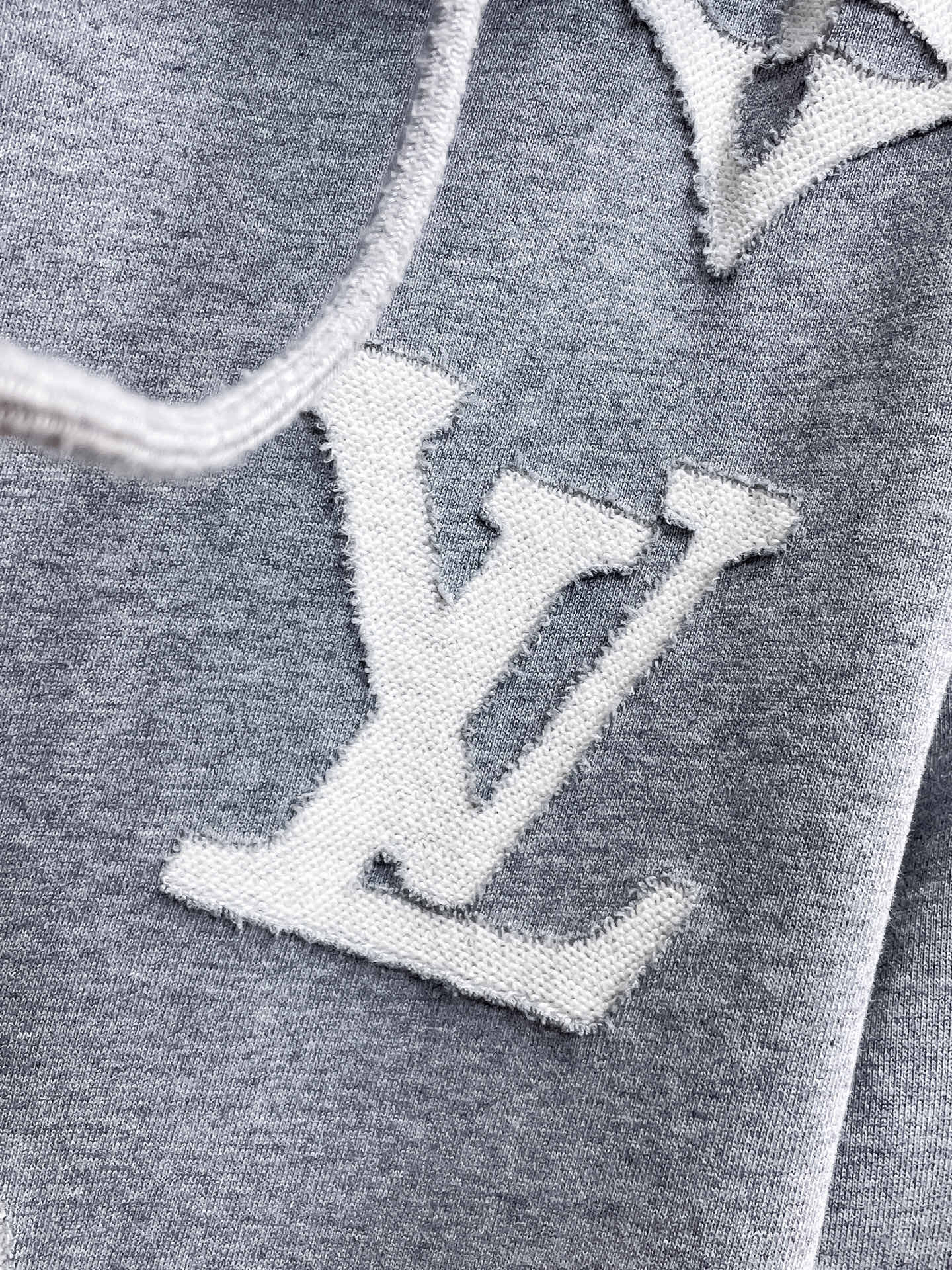 ルイ・ヴィトン「Louis Vuitton」ルイ・ヴィトン ロゴプリント ジップアップジャケット / アウター