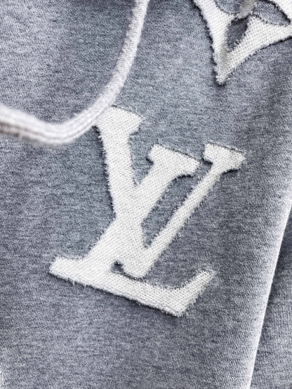 ルイ・ヴィトン「Louis Vuitton」ルイ・ヴィトン ロゴプリント ジップアップジャケット / アウター