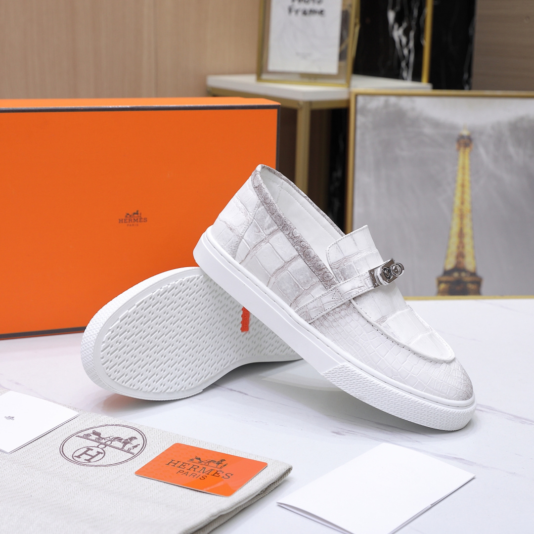 エルメス［Hermès］おしゃれなペアスニーカー