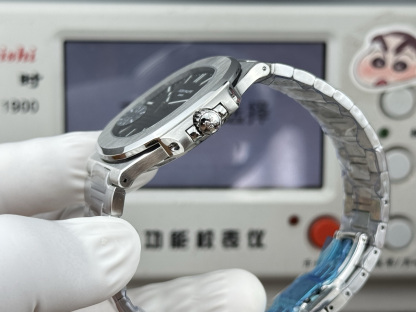 Patek Philippe ノーチラス 5711 スタイル ウルトラスリム アップグレード版 / カスタムウォッチ
