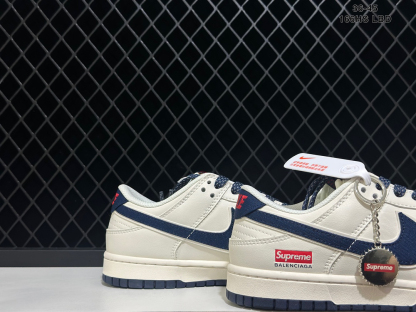 「コラボモデル」Supreme x Nike SB Dunk Low スニーカー