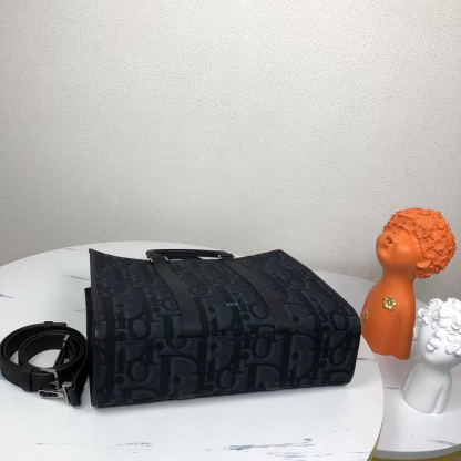 ディオール「Dior」Bobby East-West ハンドバッグ