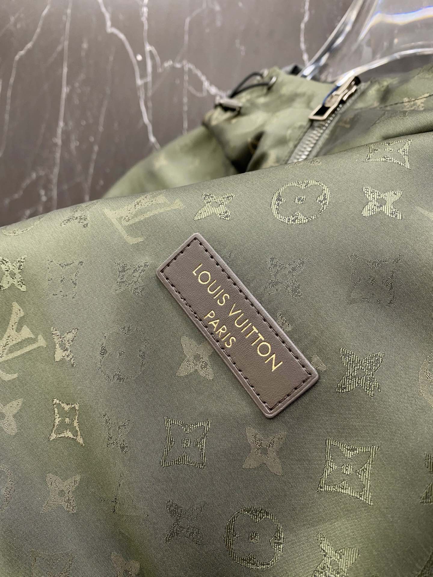 ルイ・ヴィトン「Louis Vuitton」ルイ・ヴィトン モノグラム トーンオントーン フーデッド ジャケット / アウター