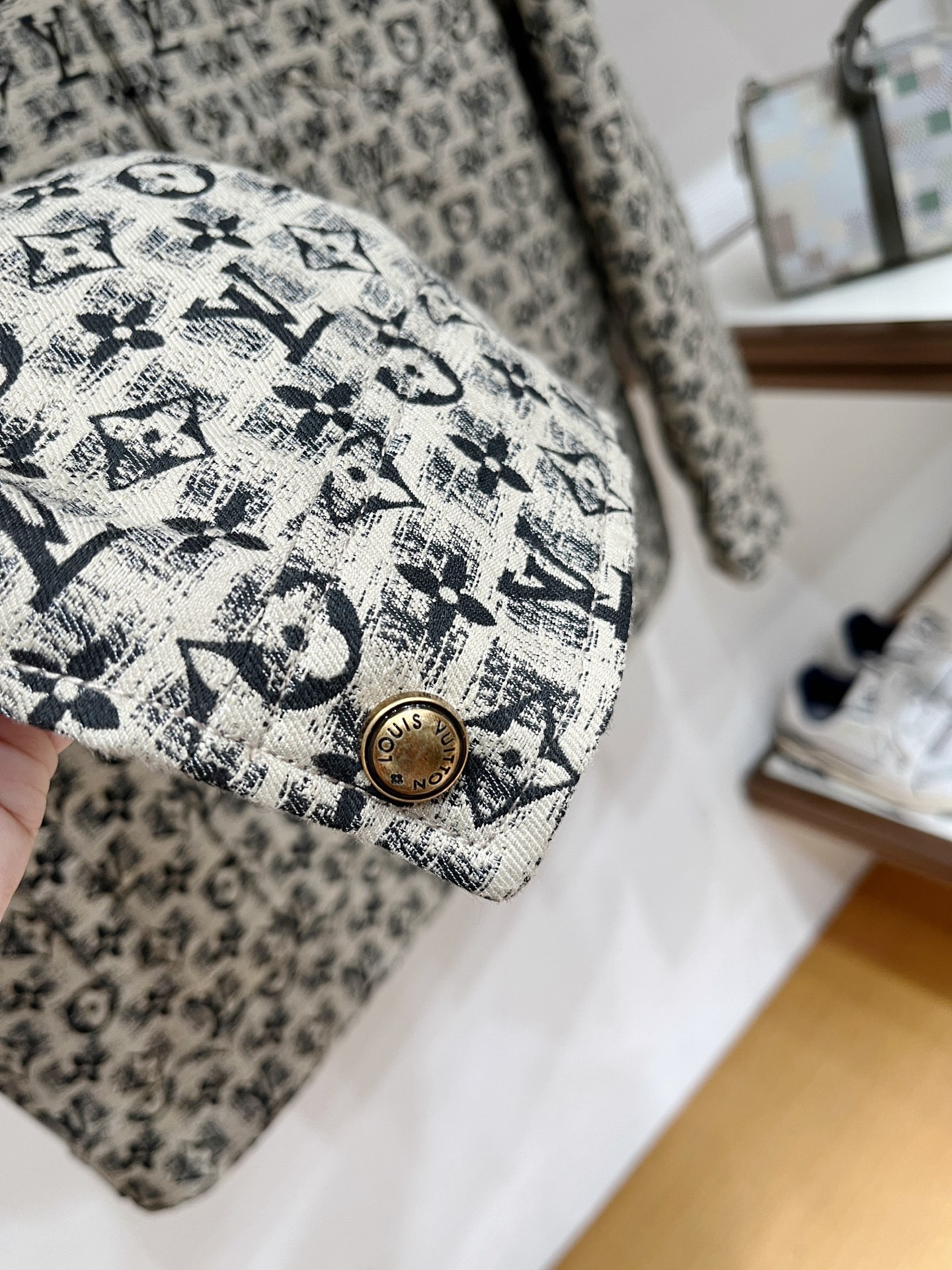 ルイ・ヴィトン「Louis Vuitton」モノグラム柄 ジャカード フリップカラー ジャケット / ワークジャケット