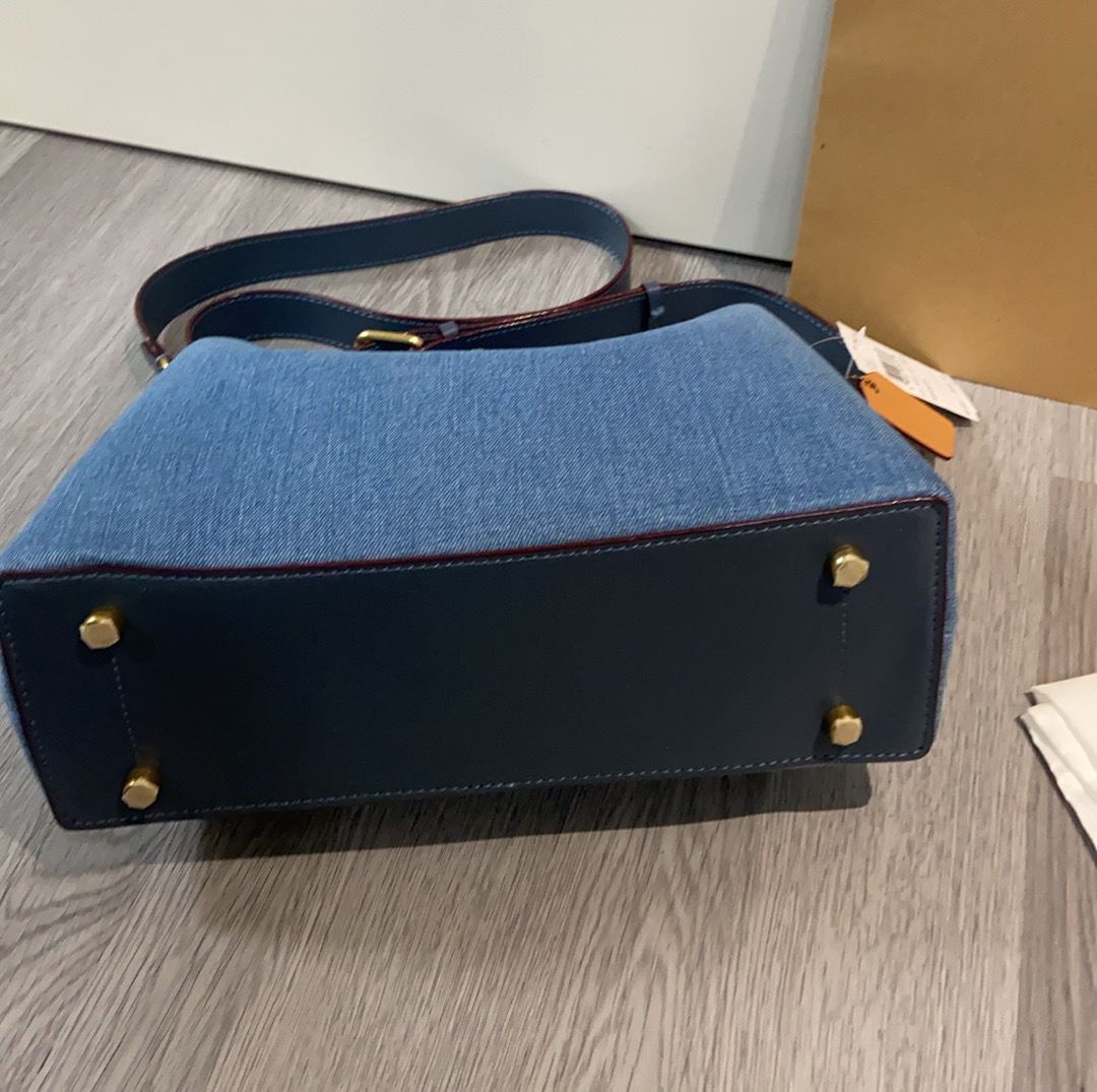 コーチ「Coach」ウィロー ショルダー バケットバッグ