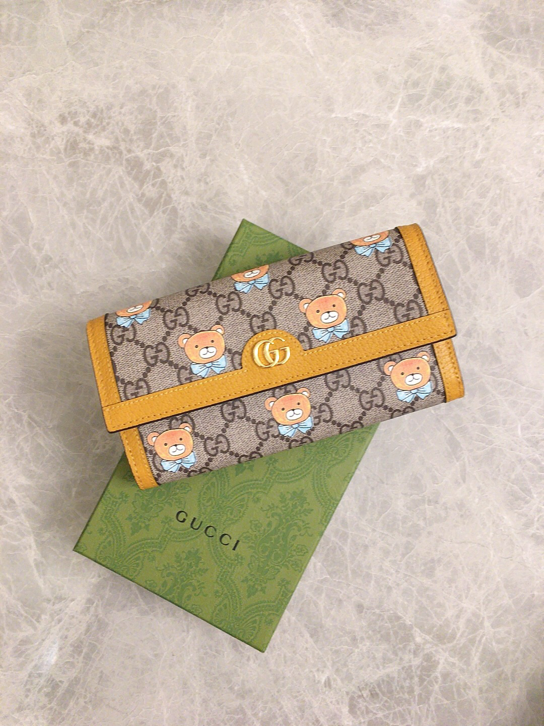 【グッチ「Gucci」 ×KAIジョイントモデル】グッチ テディベアプリント キャンバスとレザー ロングフラップウォレット ベージュ エボニー