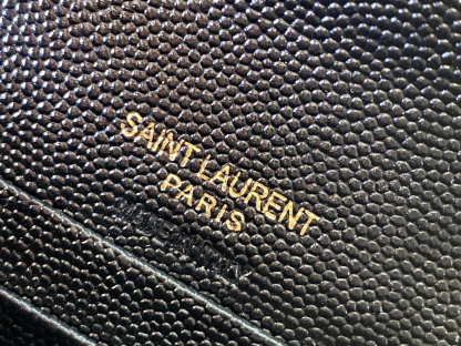 サンローラン「Saint Laurent」キャビアエンベロープフラップバッグ