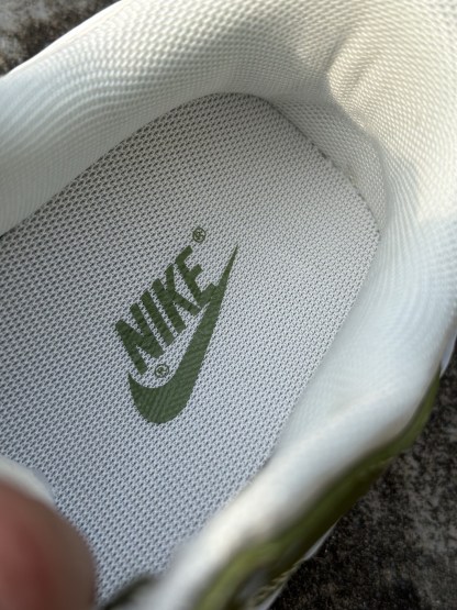 「コラボモデル」Gucci x Nike   SB Dunk Low アニバーサリー デザイナーズスニーカー