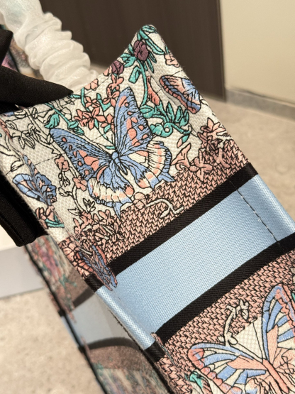 ディオール Dior Book Tote バッグ ミディアム