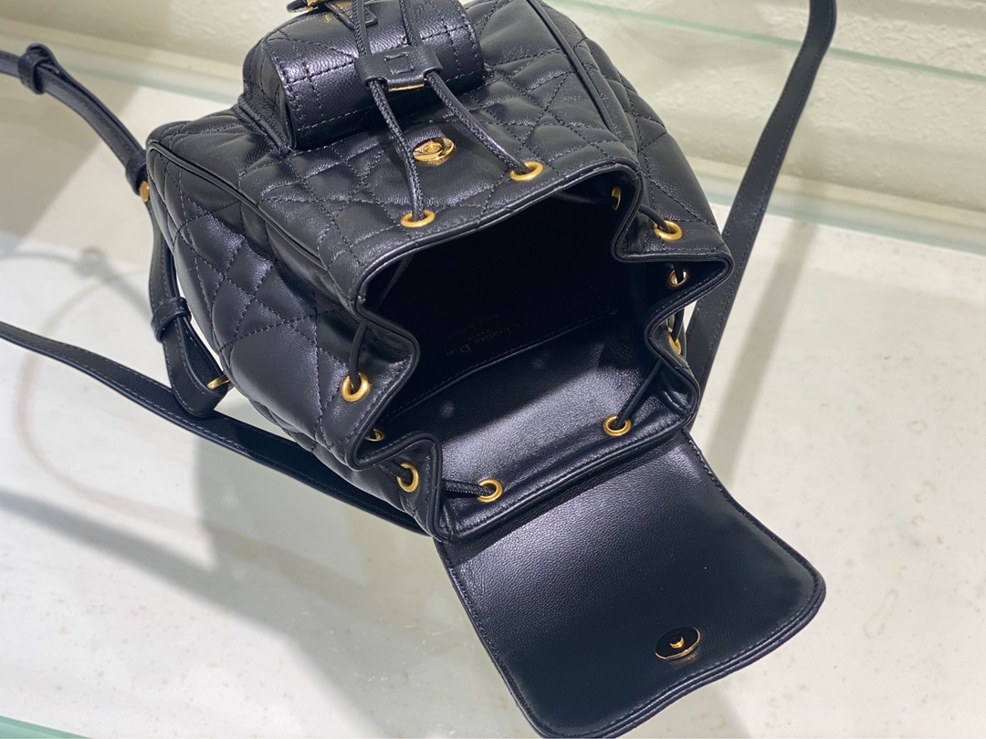 ディオール「Dior」ディオールキャロ バックパック 2025クルーズ プレタポルテコレクション