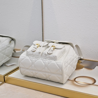 ディオール「Dior」Dior Caro バックパック ミディアム