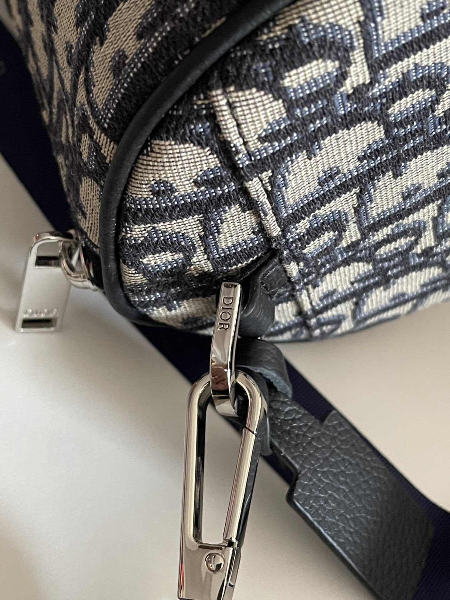 ディオール「Dior」Oblique Roller Bag ハンドバッグ