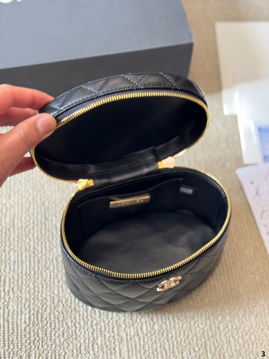 シャネル「Chanel」25c スモールスクエアバッグ 3色