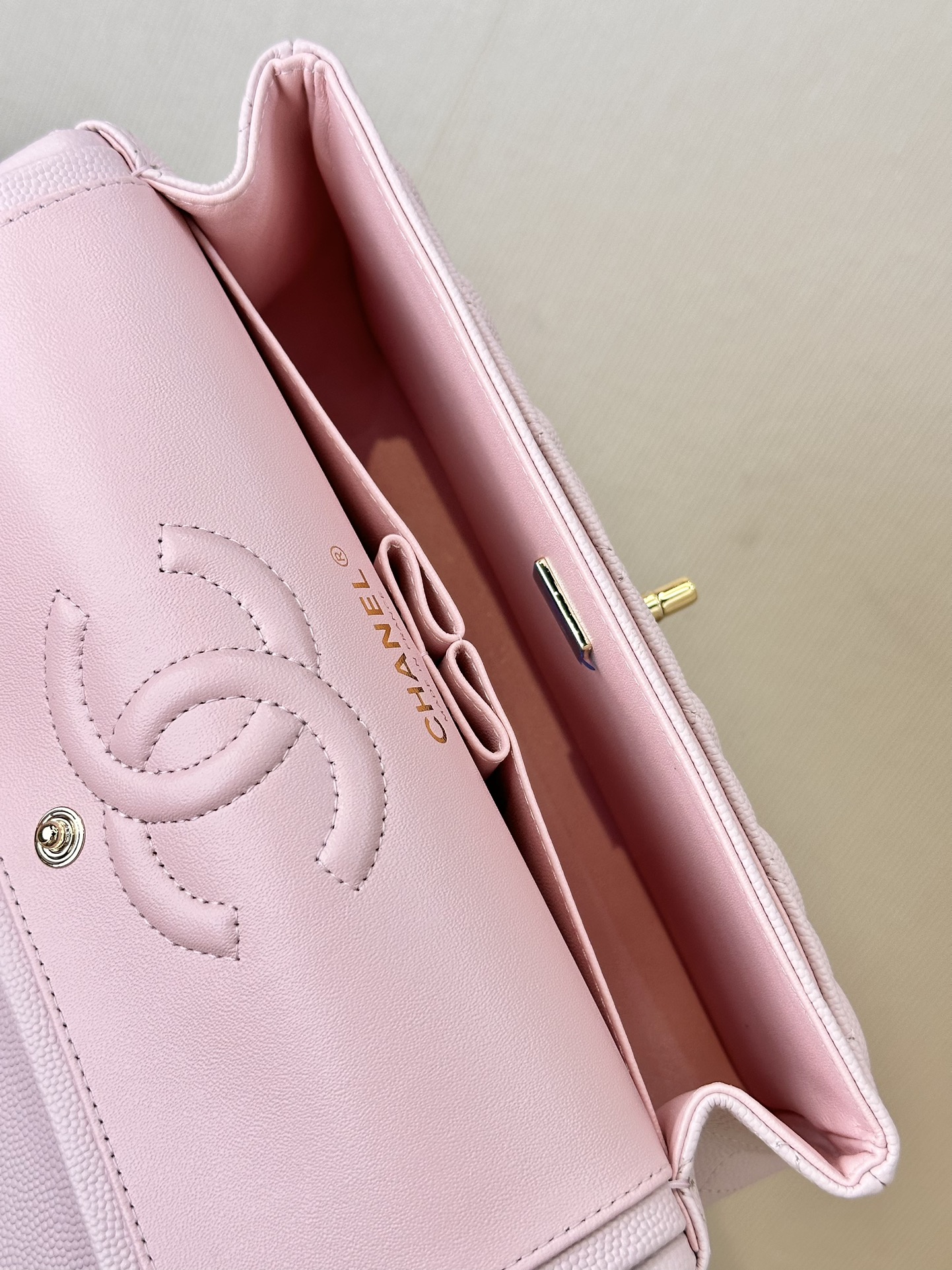 シャネル「Chanel」11.12 クラシック ハンドバッグ