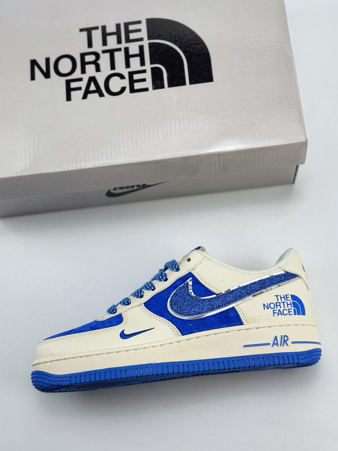 「コラボモデル」The North Face x Nike  Air Force 1 Low 07 'White Royal Blue' スモールスウッシュ スニーカー