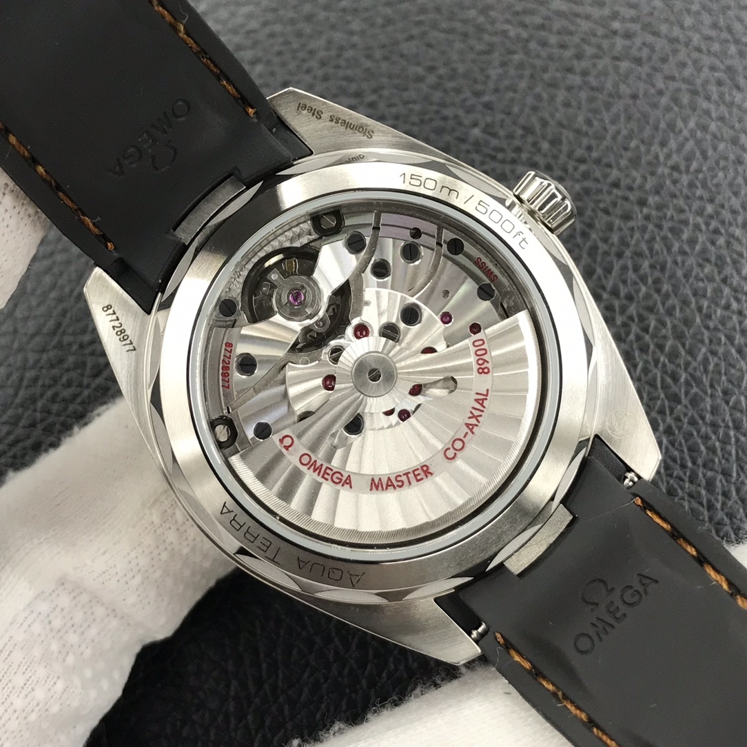 オメガ「Omega」Seamaste﻿r Aqua Terra 150﻿M マスター クロノメーター 41mm スチール＆ラバーストラップ メンズ腕時計