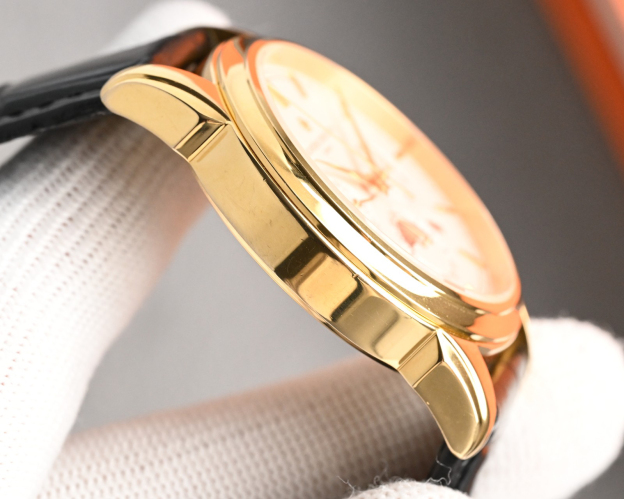 ヴァシュロン・コンスタンタン［Vacheron Constantin］伝承アプデグレードシリーズ 自動機械式腕時計41MM