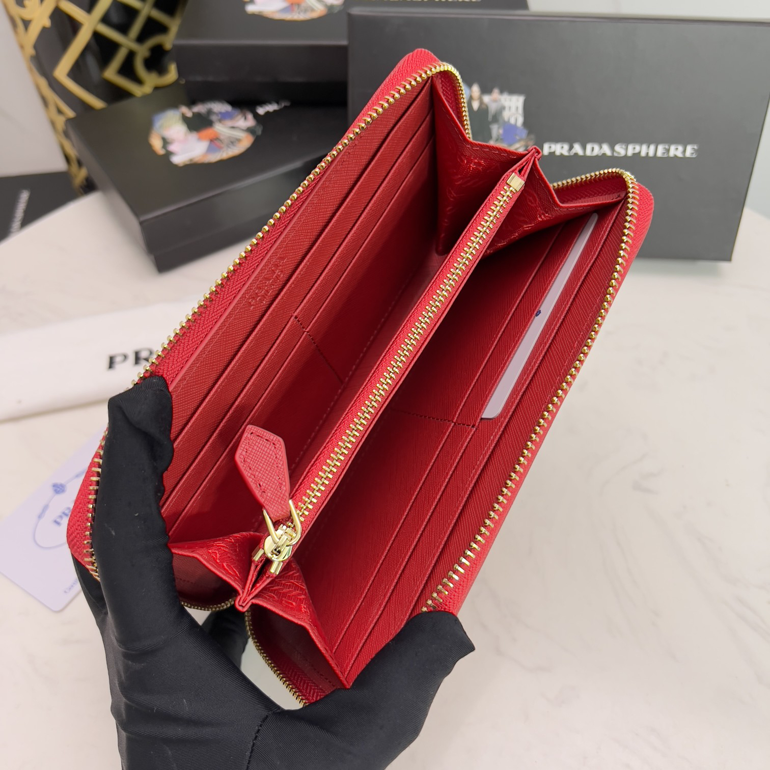 プラダ「PRADA」サフィアーノレザー 財布