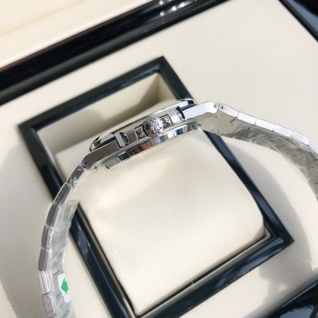 パテック フィリップ「Patek Philippe」ノーチラス 5711/1A 自動巻き腕時計 40mm「4色」
