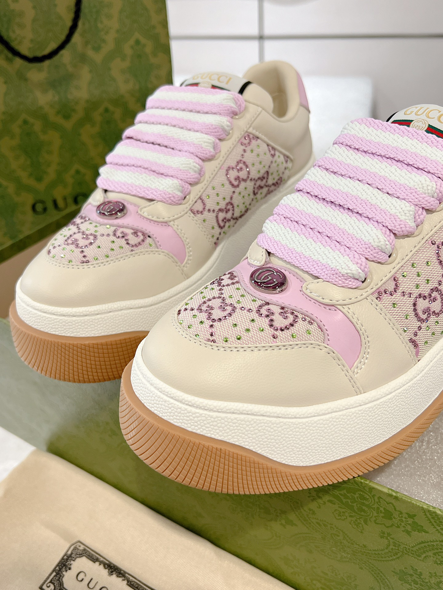 グッチ「Gucci」Screener スニーカー 2025年モデル 厚底ダーティシューズ