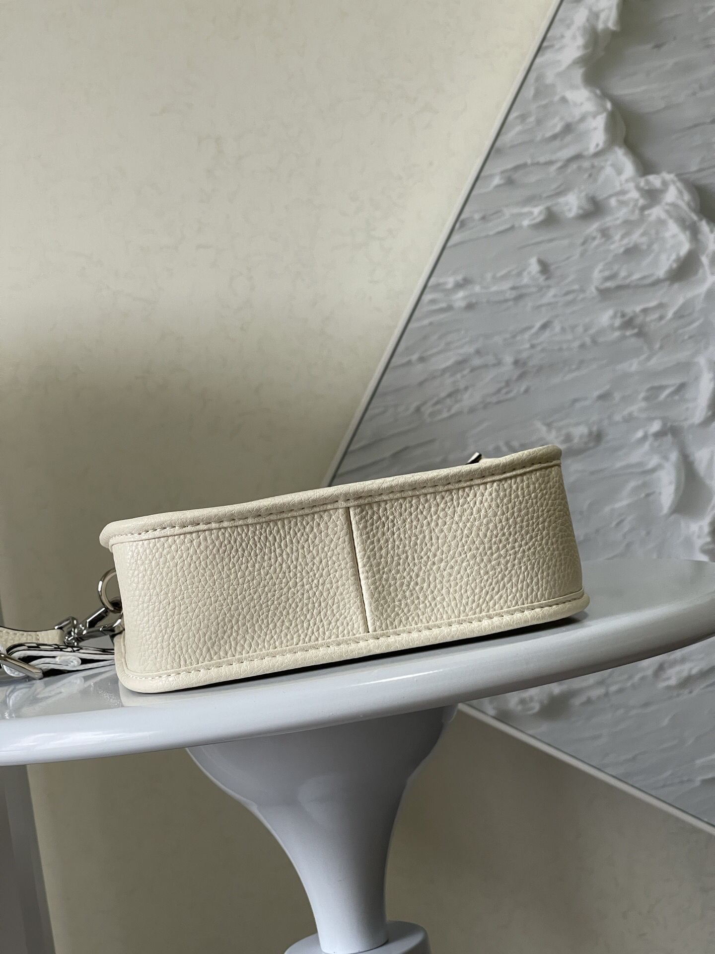 プラダ「Prada」デュアルストラップ クロスボディバッグ 1BC073