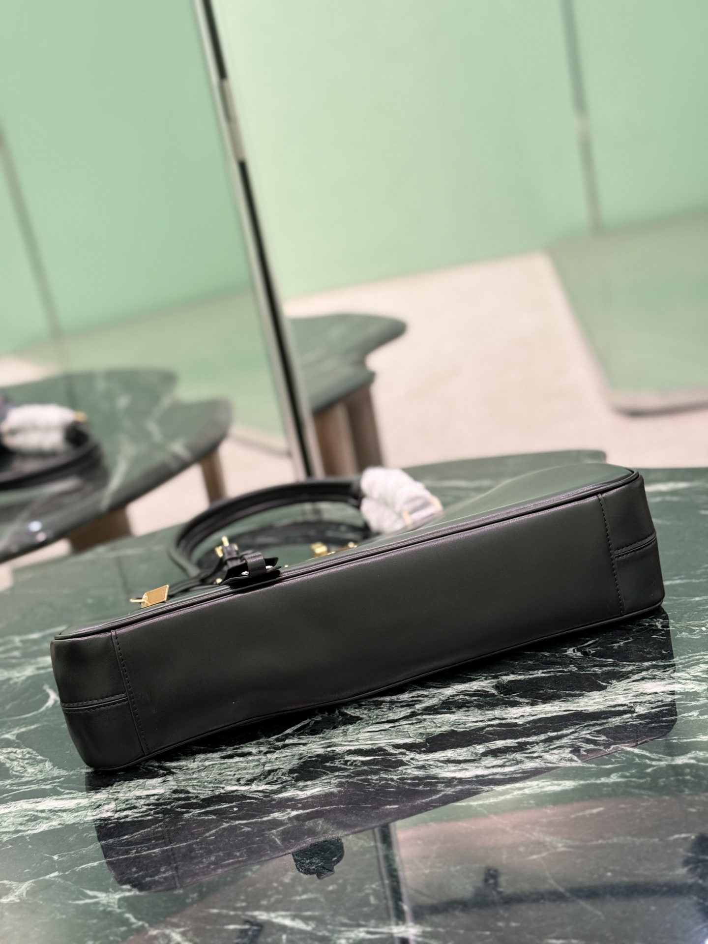 プラダ「Prada」2025 ジオメトリック デュアリズム ハンドバッグ