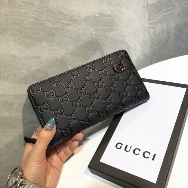 グッチ「Gucci」シグネチャー レザー ウェブ ジップアラウンドウォレット