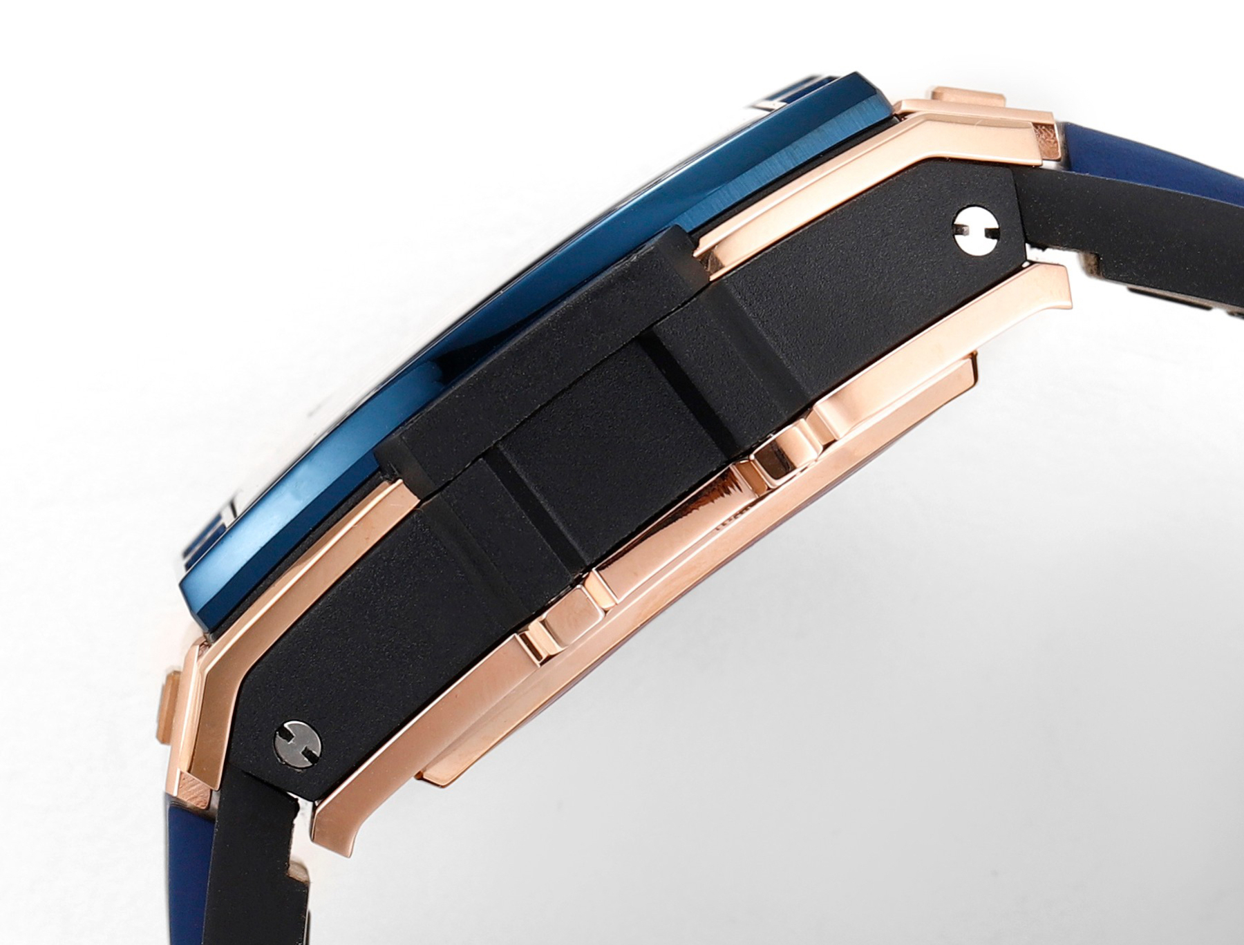 ウブロ「Hublot」スピリット オブ ビッグバン キングゴールド セラミック 601.OM.0183.LR40MM