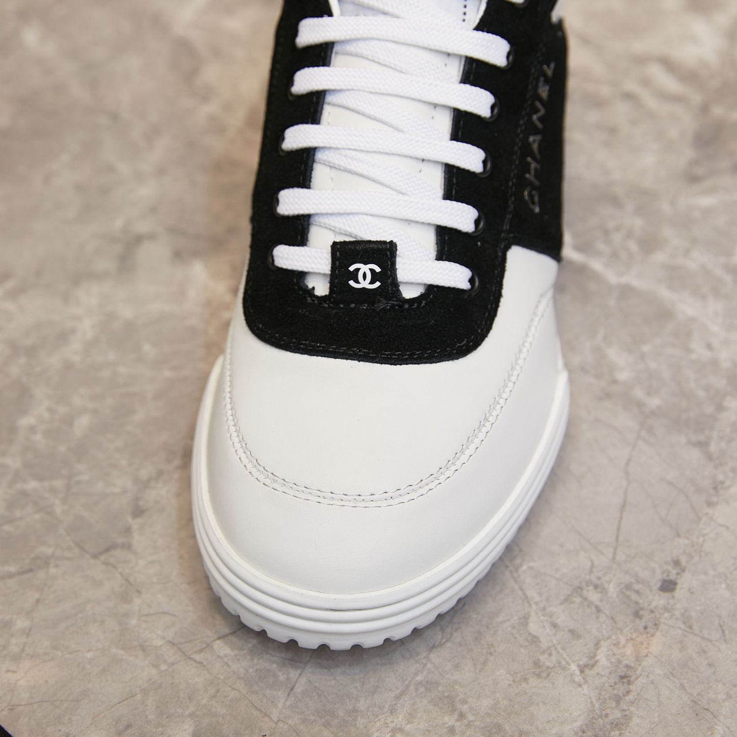 シャネル「Chanel」トップカジュアルスニーカー