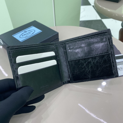 プラダ「Prada」 メンズ コンパクトウォレット